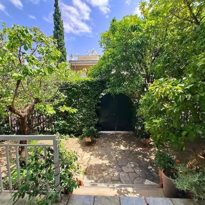 20' From The Airport,20' From The Center Of Athens Lejlighed Eksteriør billede